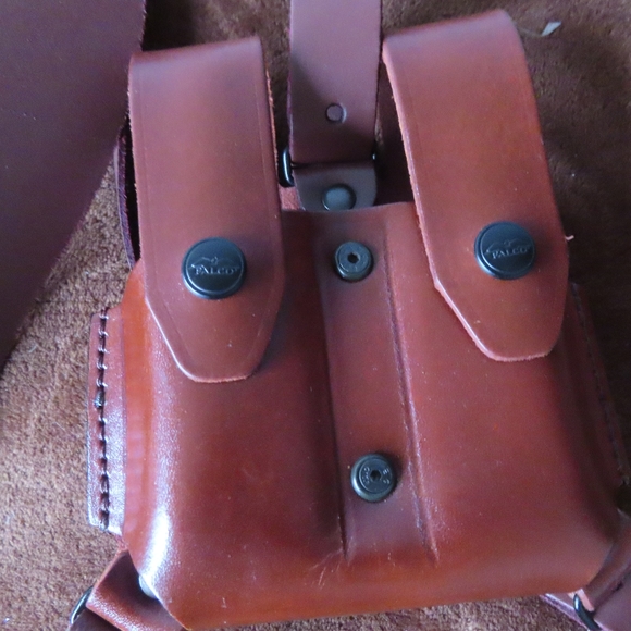 Falco Shoulder Holster Brown RH - Picture 3 of 5